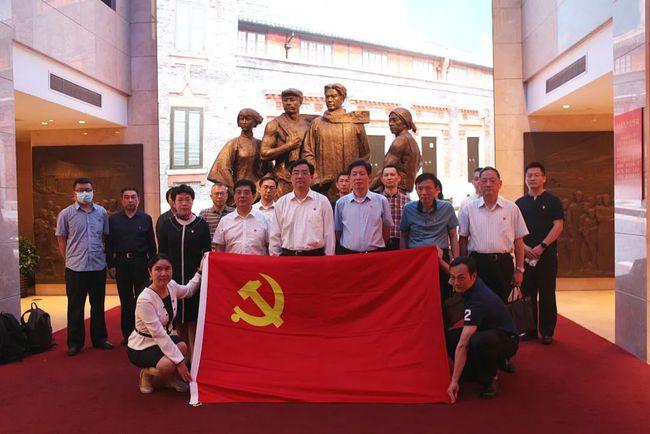 秦皇岛市海港区举办“迎新春送春联”活动